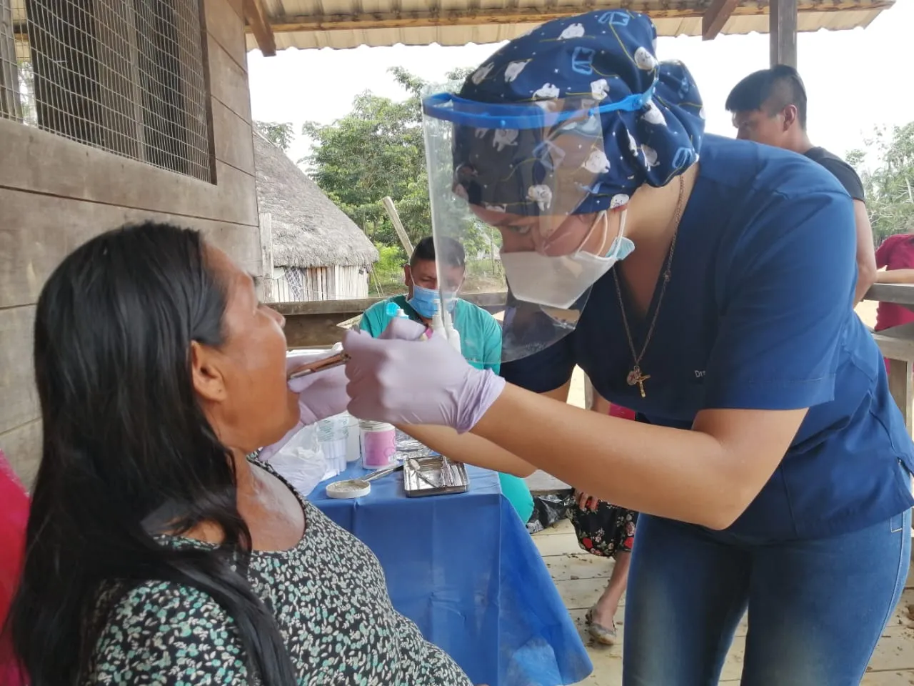 Lee más sobre el artículo Brigadas médicas del IESS Pastaza visitaron Río Corrientes.