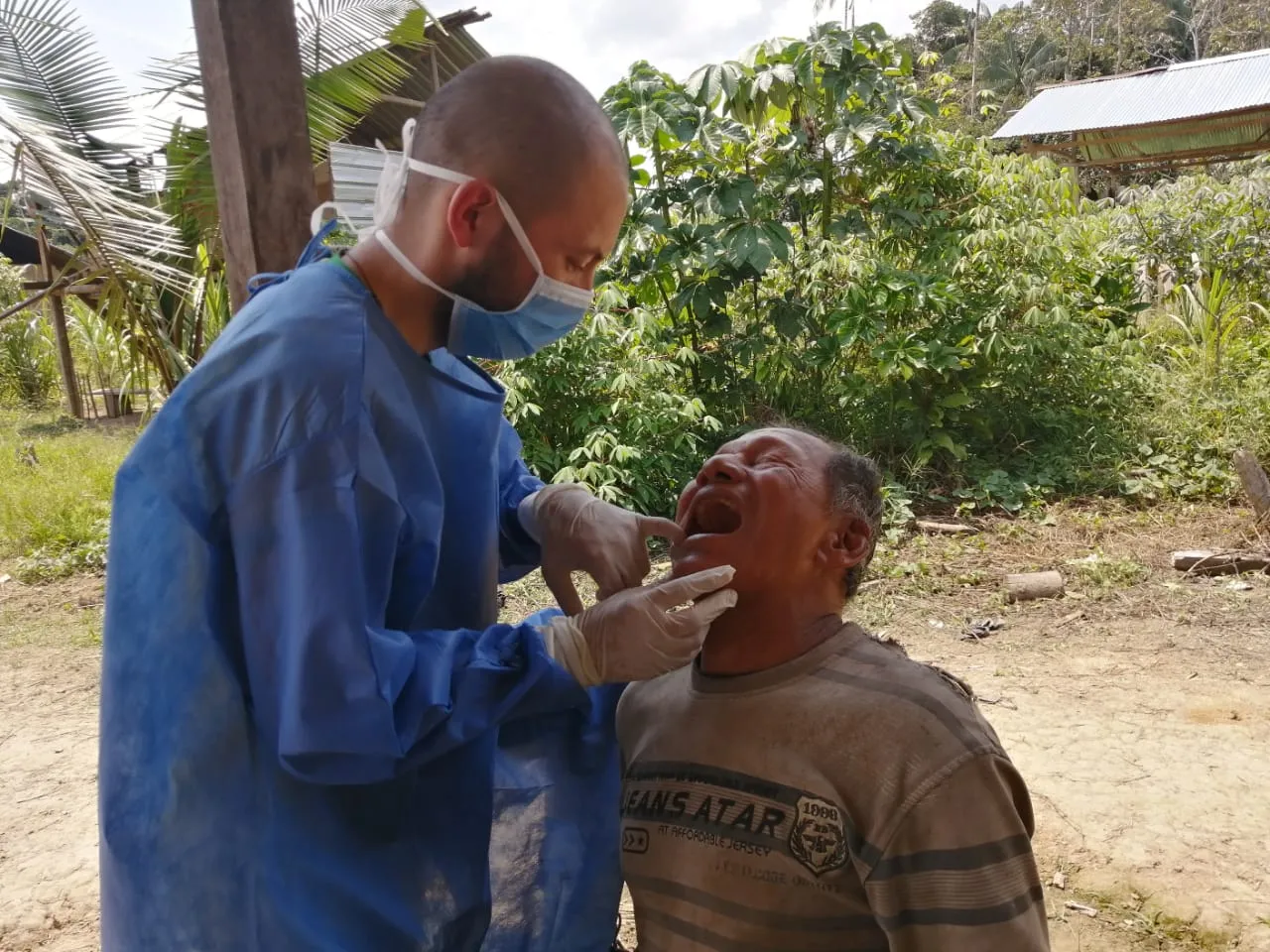 Lee más sobre el artículo ﻿﻿Brigada médica del IESS Pastaza visitó Río Tigre.
