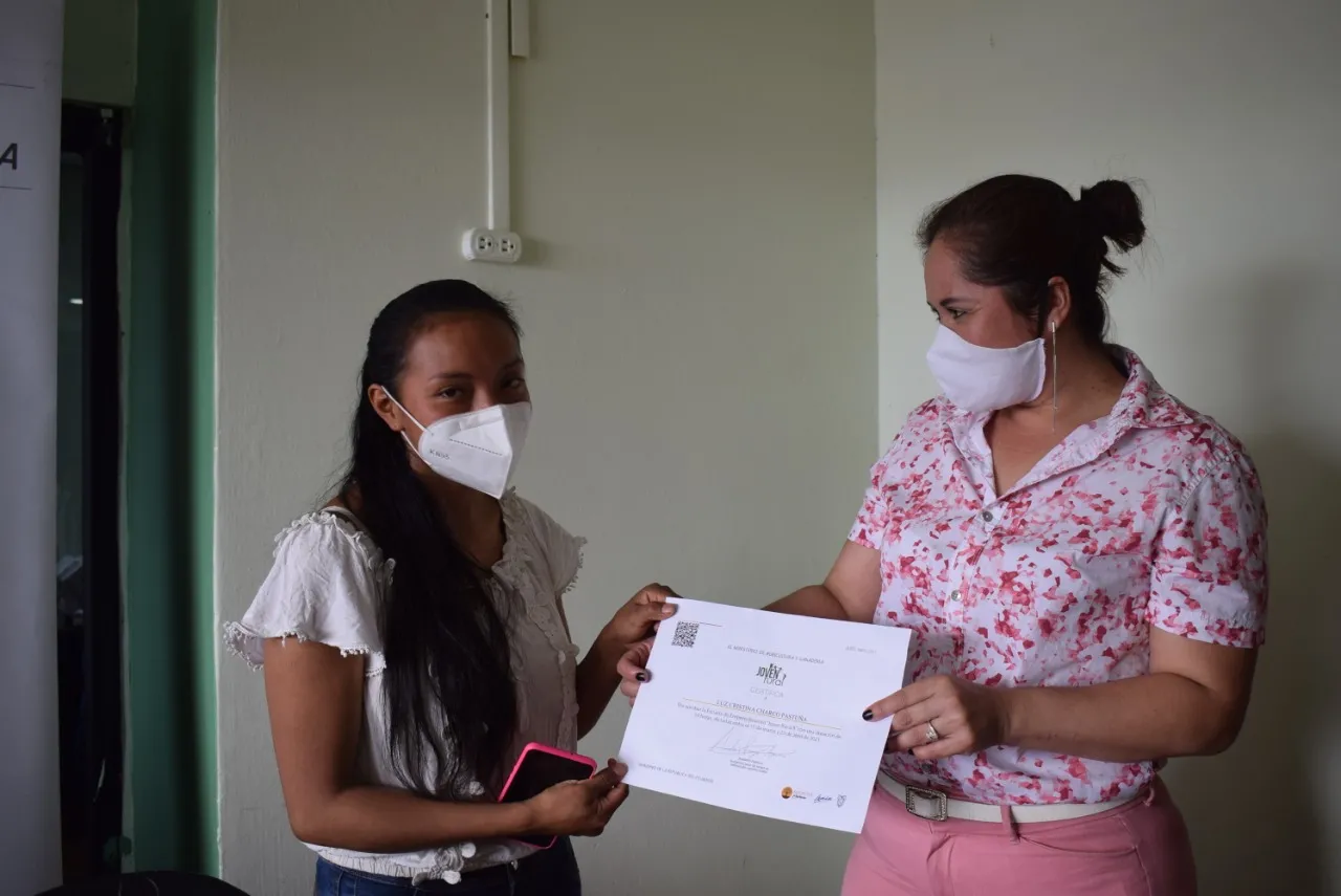 Lee más sobre el artículo Jóvenes rurales de Pastaza aprueban Escuela de Emprendimiento para impulsar desarrollo del agro.