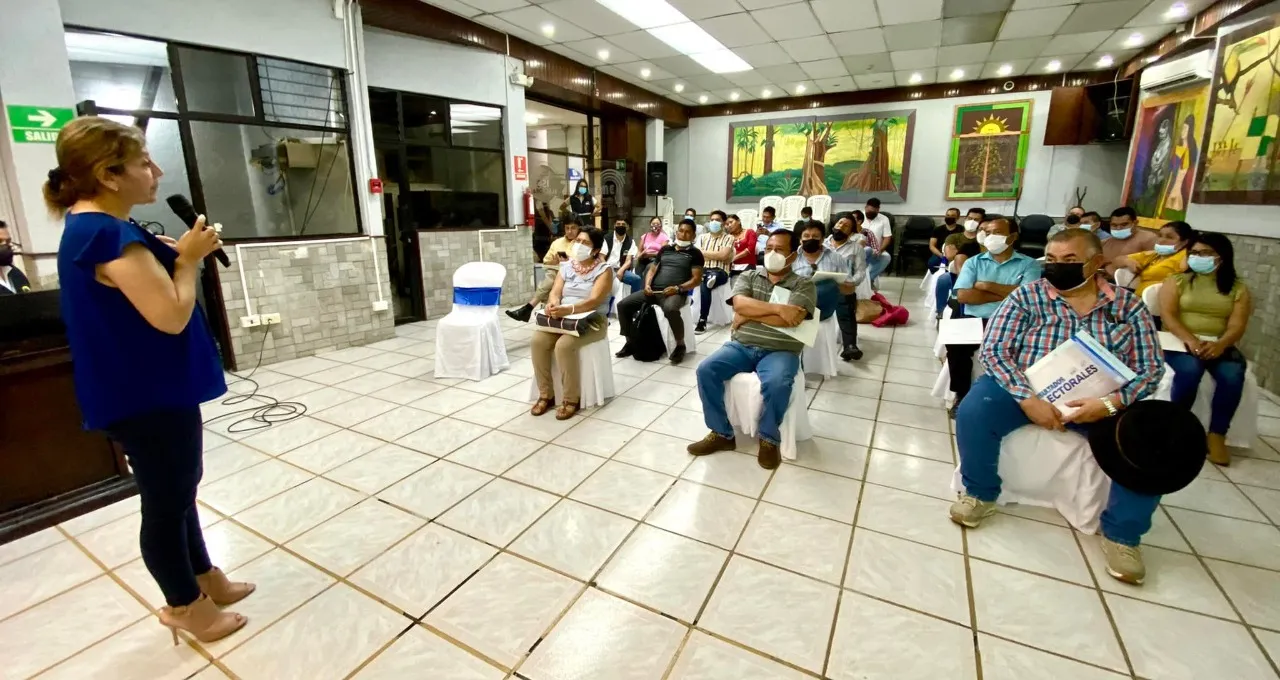 Lee más sobre el artículo Delegación Provincial Electoral de Pastaza brindó un taller a organizaciones políticas.