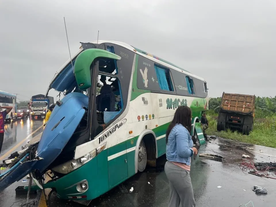 Lee más sobre el artículo FATAL ACCIDENTE EN GUAYAS, VÍA DURÁN TAMBO- EL TRIUNFO.