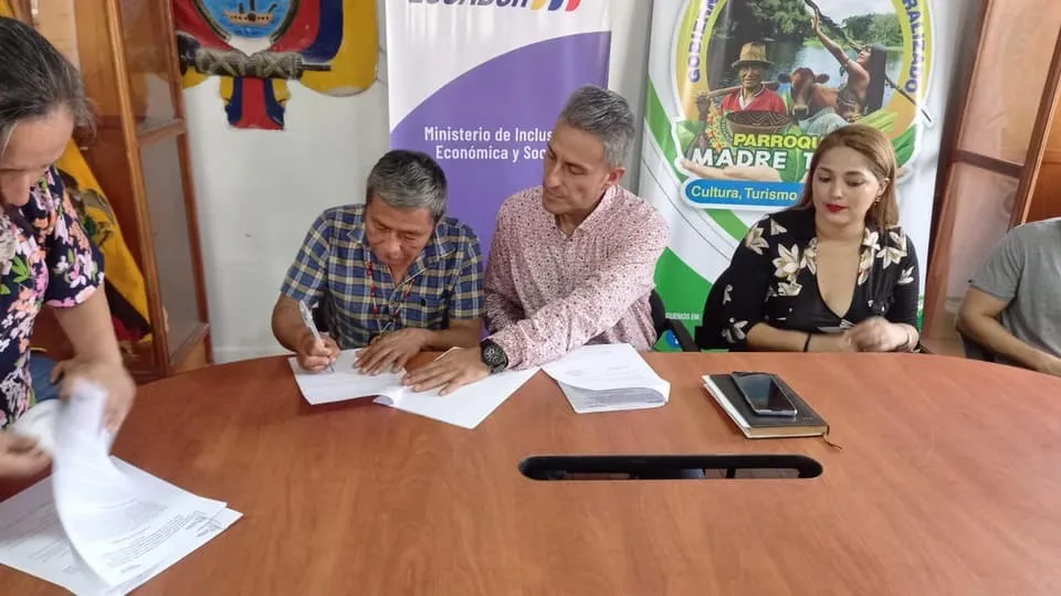 Lee más sobre el artículo MIES y GAD Parroquial de Madre Tierra firman convenio para Atención Domiciliaria de 40 personas adultas mayores.