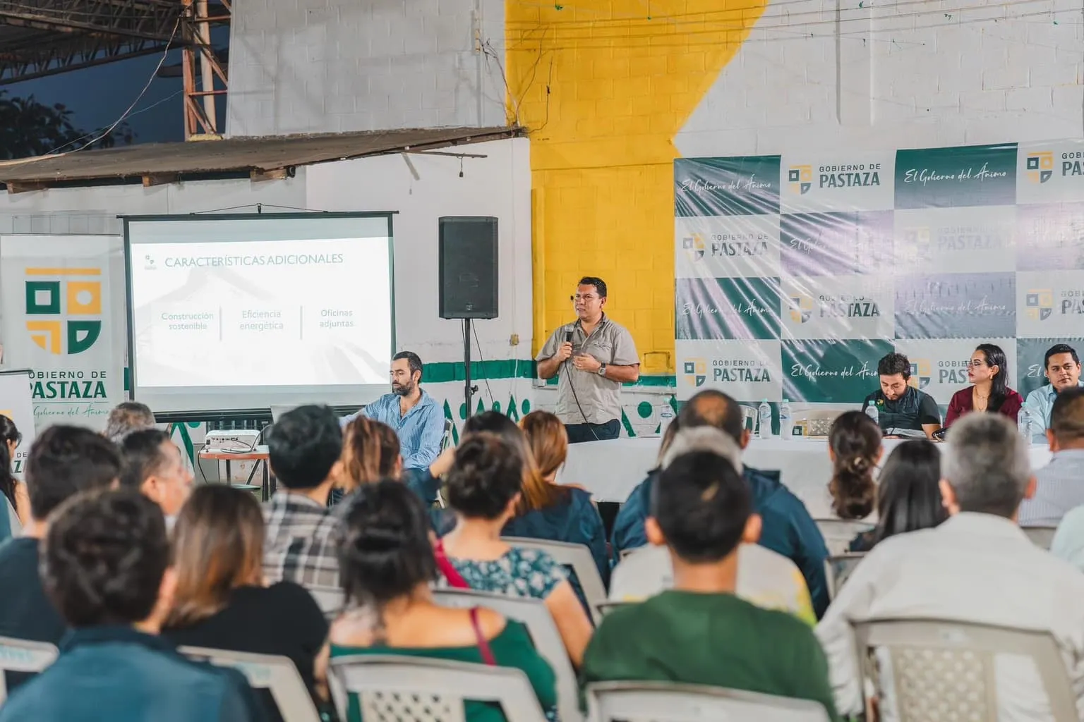 Lee más sobre el artículo Socialización con Barrios sobre edificio de Prefectura de Pastaza