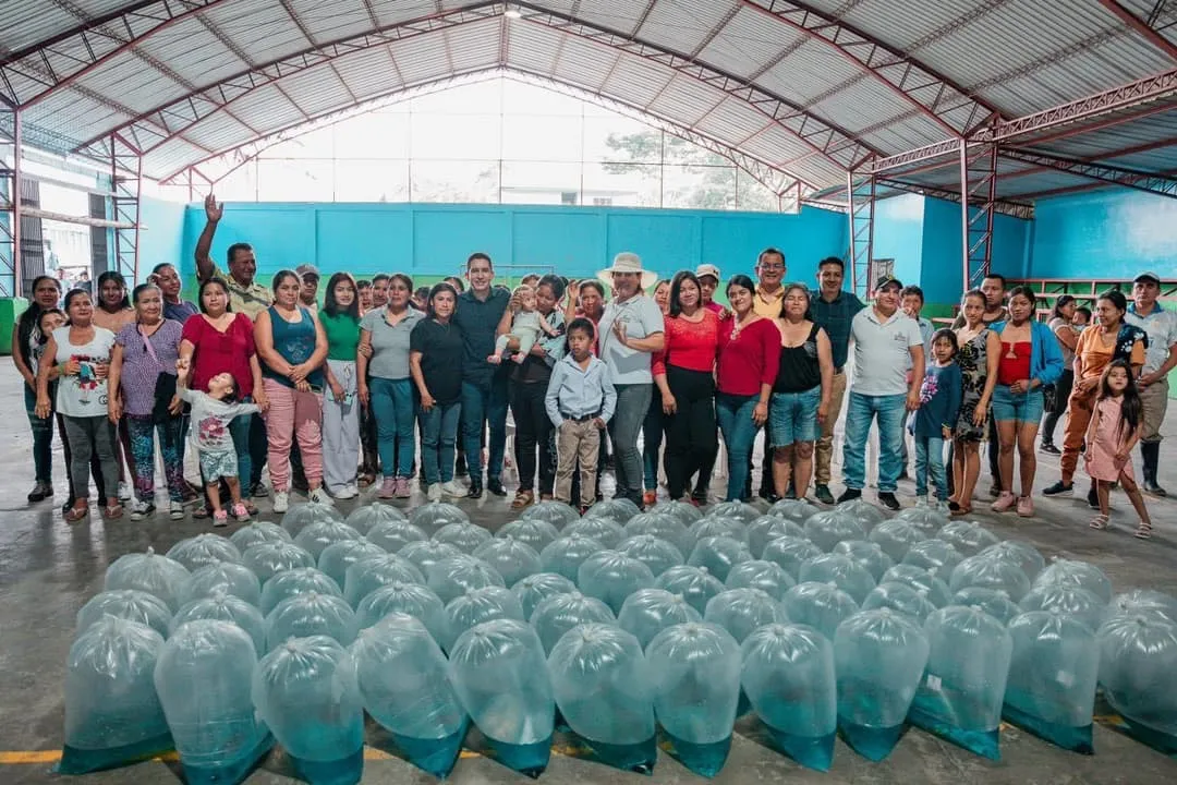 Lee más sobre el artículo Prefectura de Pastaza entregó 46 mil alevines.