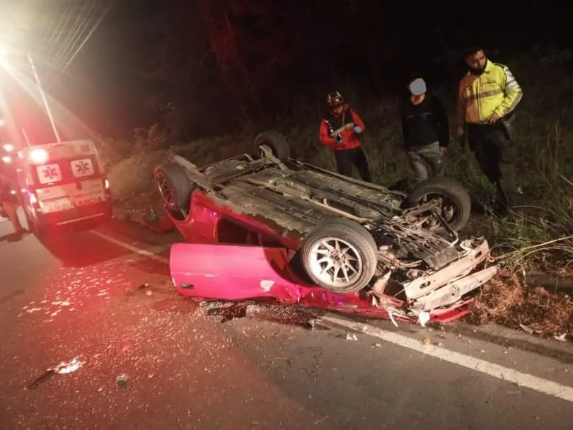 Lee más sobre el artículo Accidente de tránsito vía a Baños.