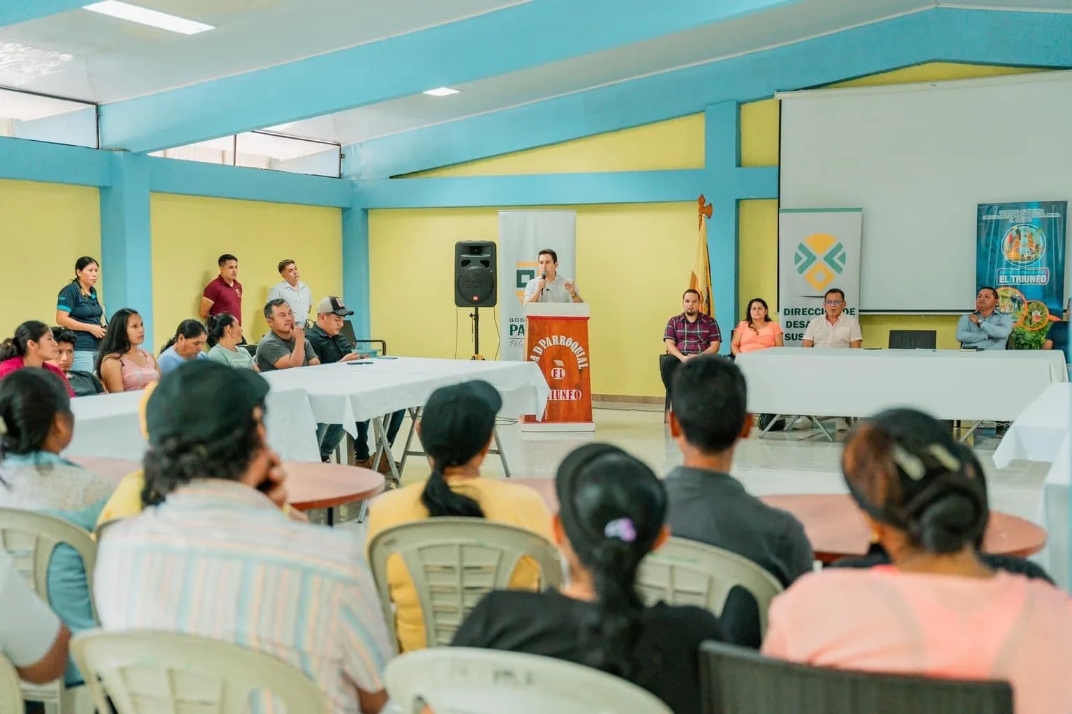 Lee más sobre el artículo Escuela de campo de ganadería impulsa Prefectura de Pastaza.