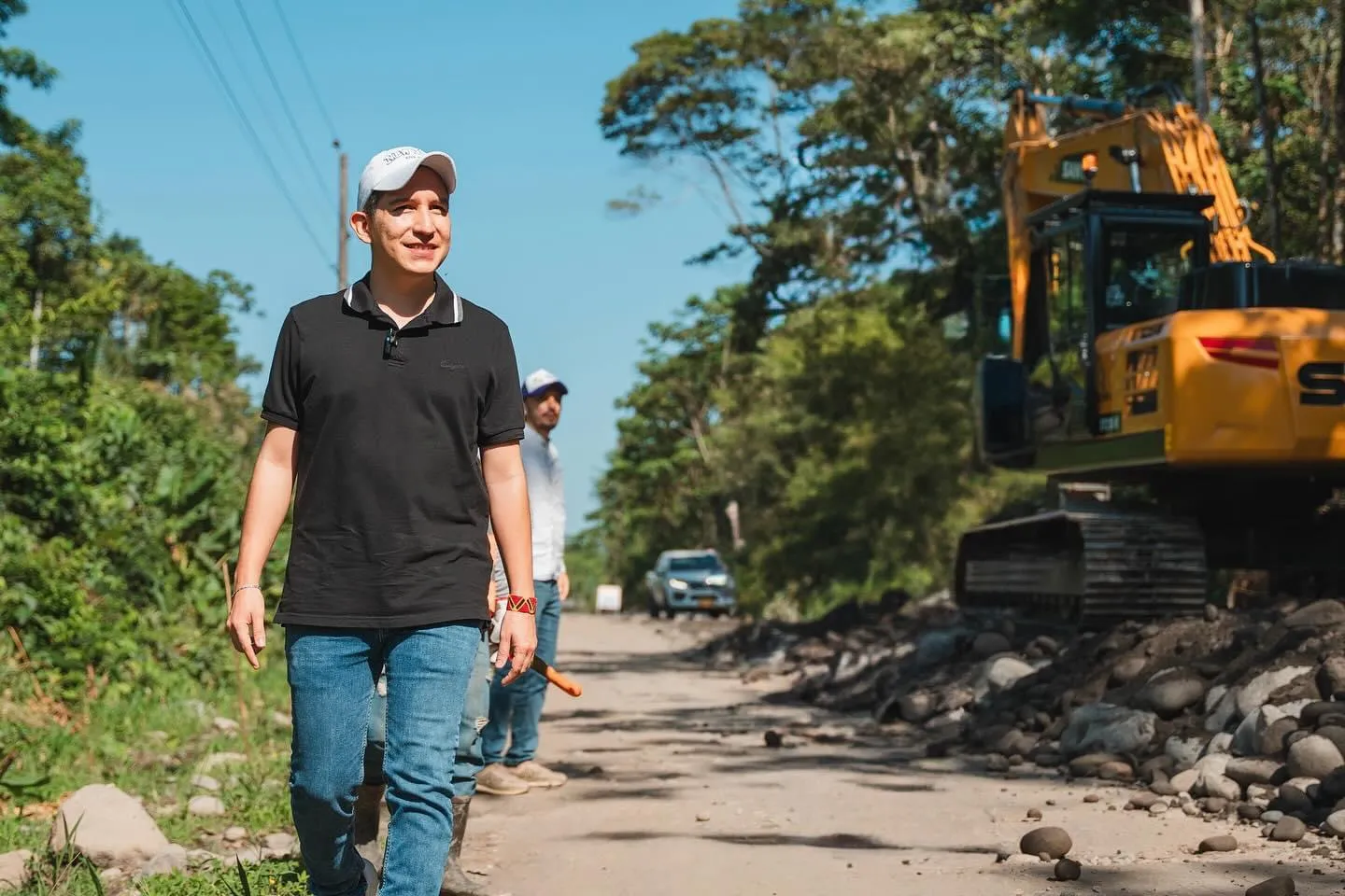 Lee más sobre el artículo Prefecto de Pastaza en territorio supervisa obra vial.
