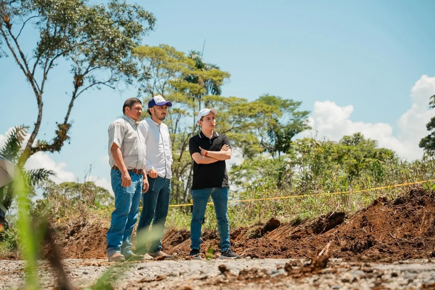 Lee más sobre el artículo Prefecto André Granda supervisó obra vial.