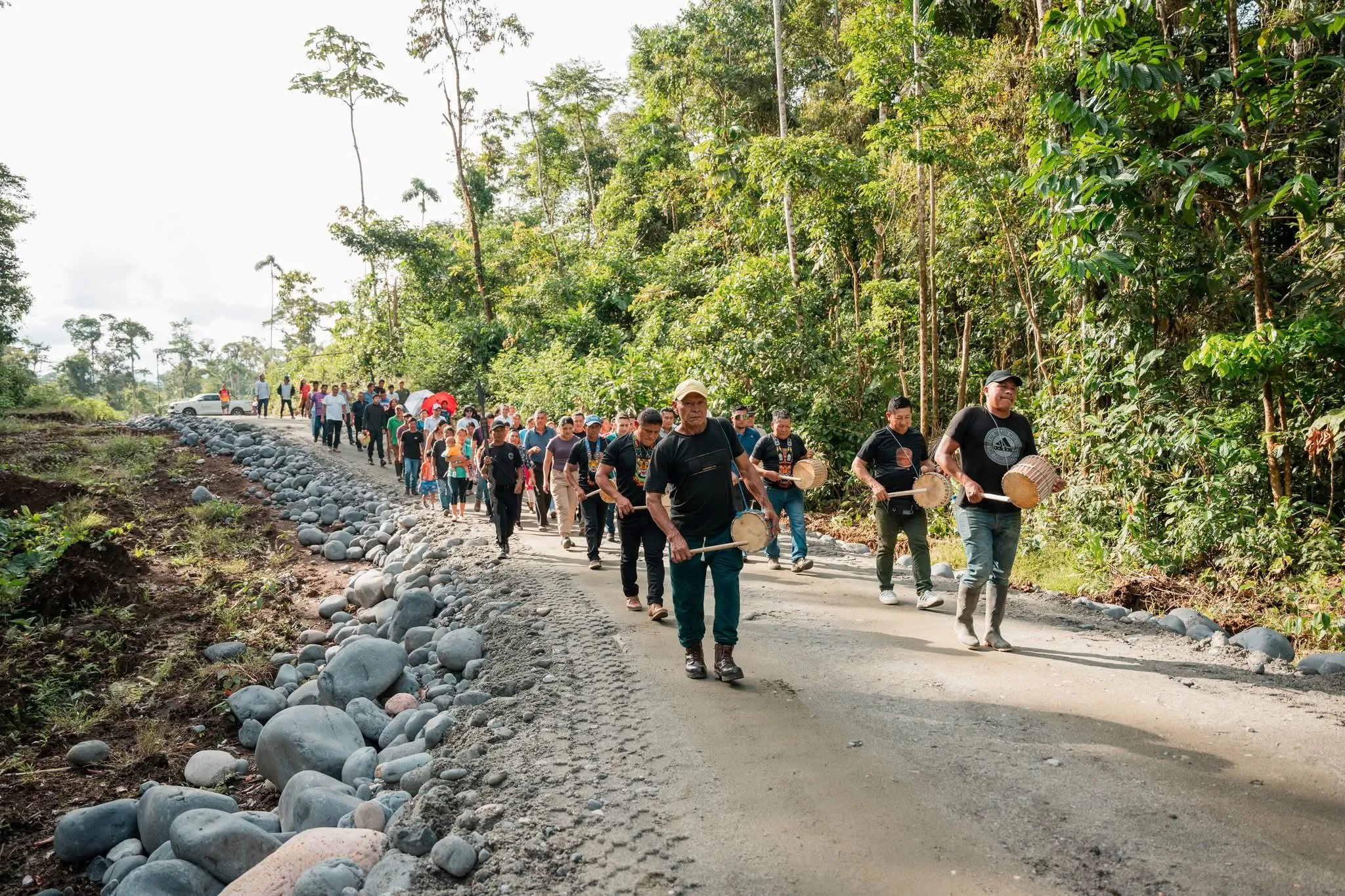 Lee más sobre el artículo Prefectura de Pastaza entregó 1.4 Km de afirmado.