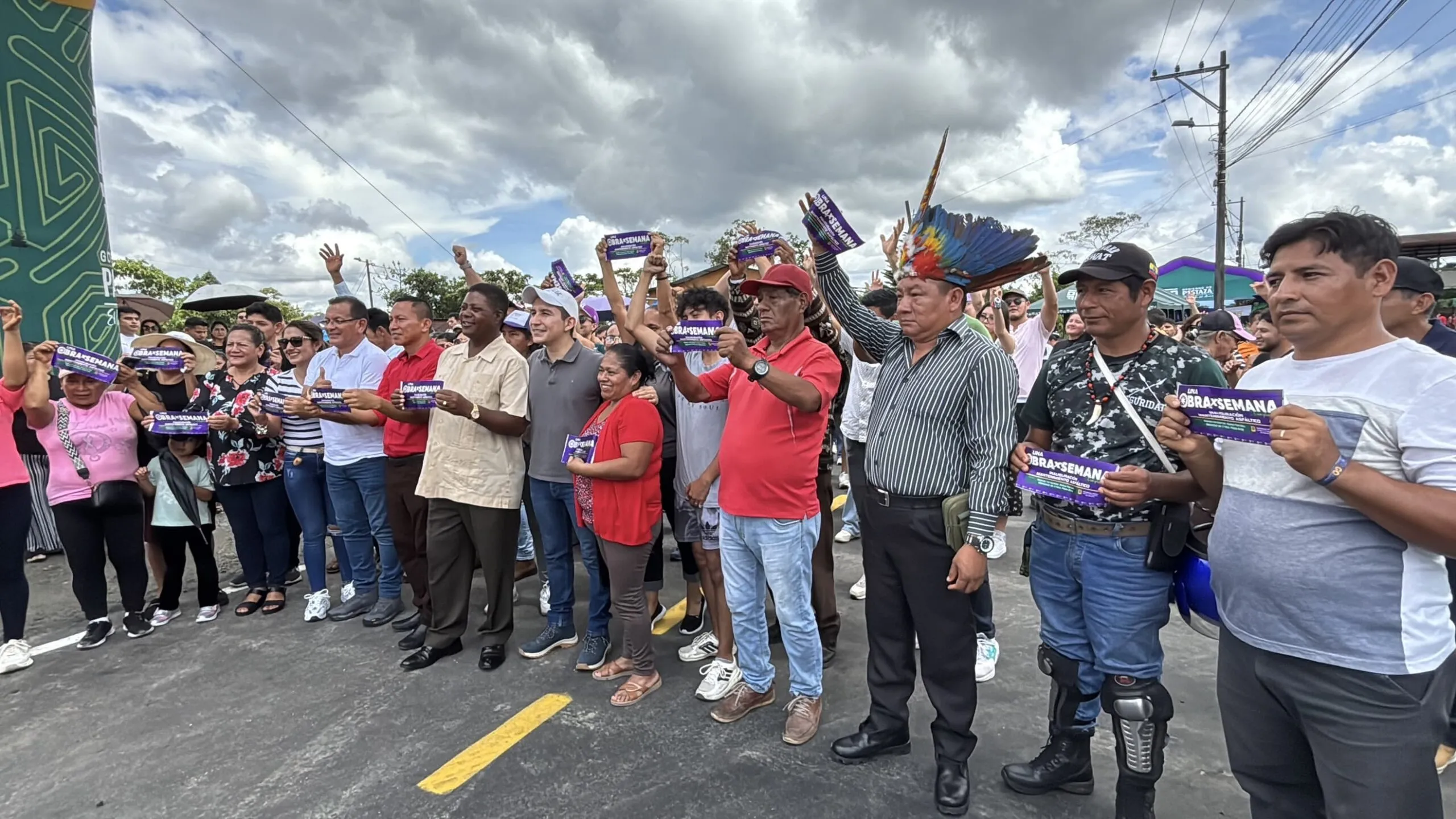 Lee más sobre el artículo Transmisión. Prefectura de Pastaza entregó 1.800 m de asfaltado en: Nuevos Horizontes, Manantial de Cristo y Plaza Aray.