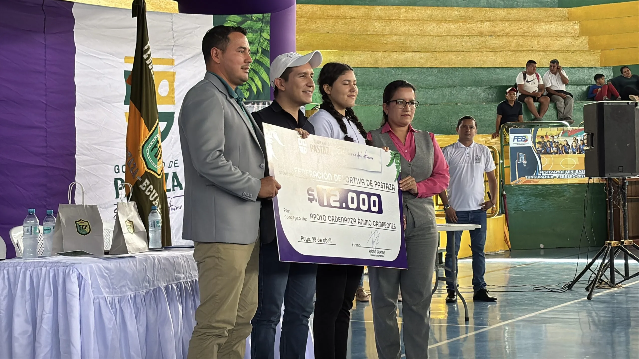Lee más sobre el artículo Prefectura de Pastaza impulsa el deporte con entrega de recursos a Federación Deportiva de Pastaza.