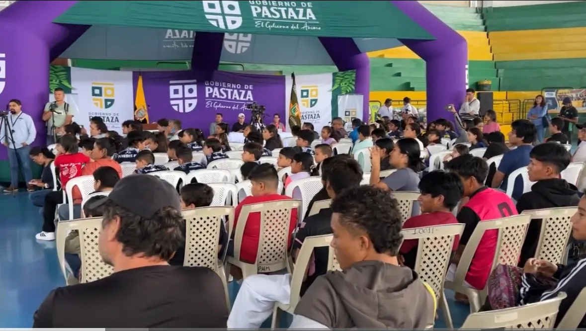 Lee más sobre el artículo Deportistas recibieron apoyo económico por Prefectura de Pastaza.