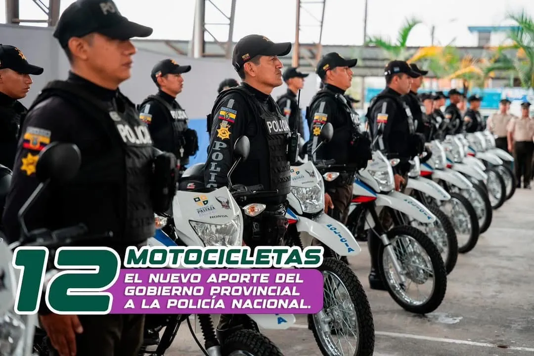 Lee más sobre el artículo Policía recibió 12 motocicletas por Prefectura Pastaza.