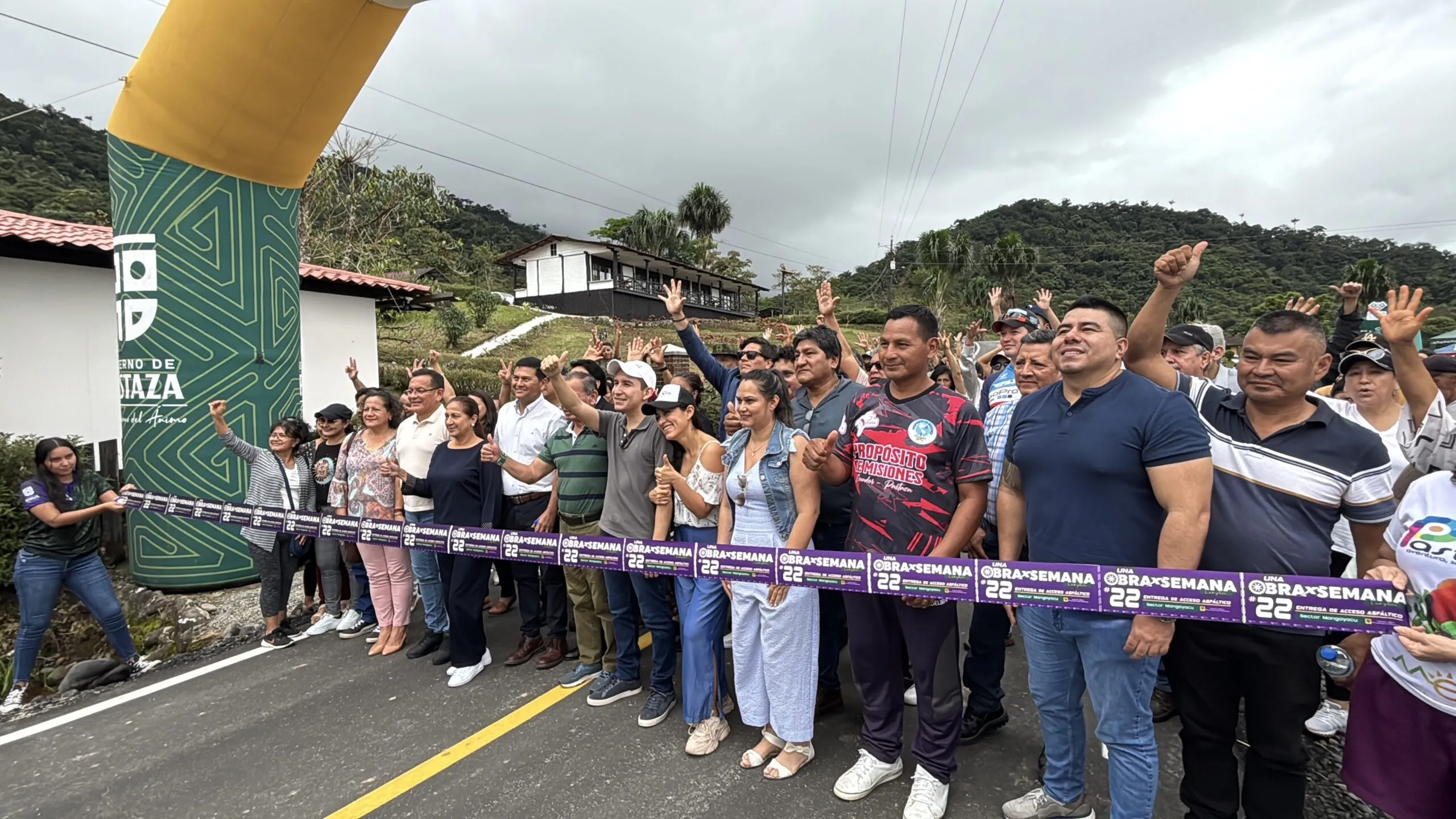 Lee más sobre el artículo Prefectura de Pastaza entregó vía asfaltada.
