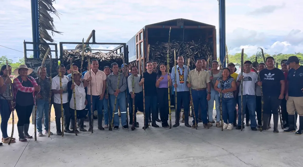 Lee más sobre el artículo Prefectura de Pastaza entregó semillas de cañas a 75 familias.