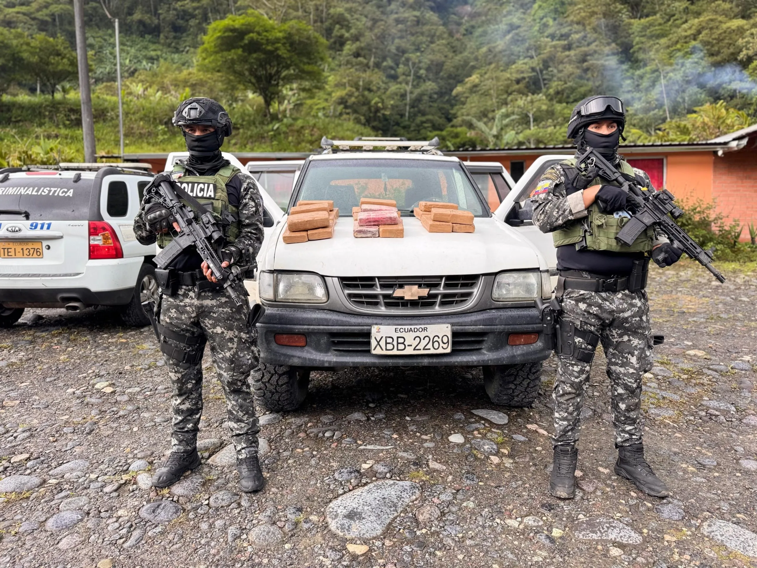 Lee más sobre el artículo Drog4 fue incautada en la vía Puyo-Baños.